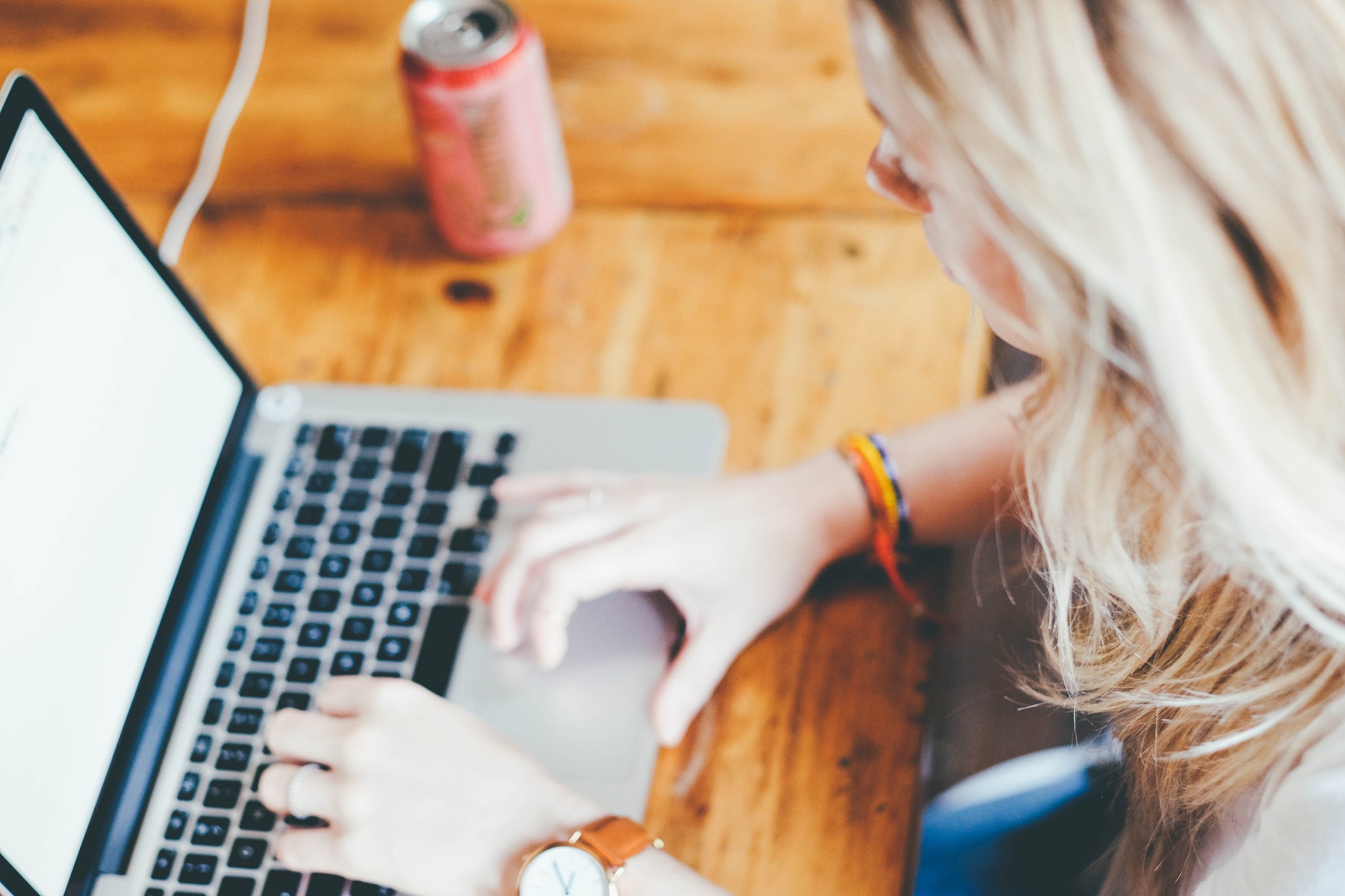 How to Find Long-Term Clients for Your Clipping Business