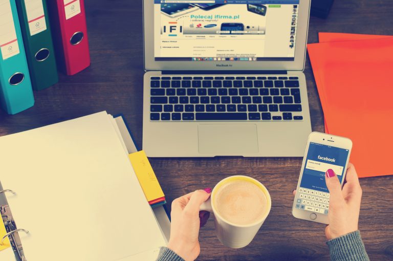 Beginner’s Guide to Social Media Side Hustles You Can Start Today (2025)